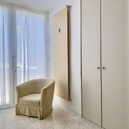 Minimal Apartment Navigli Milan Luaran gambar