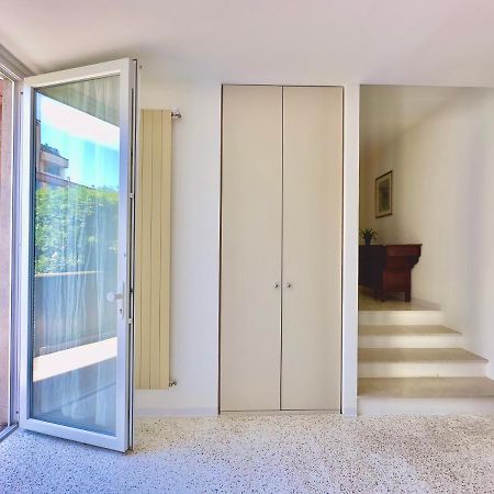 Minimal Apartment Navigli Milan Luaran gambar