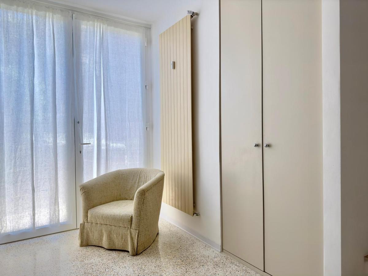 Minimal Apartment Navigli Milan Luaran gambar
